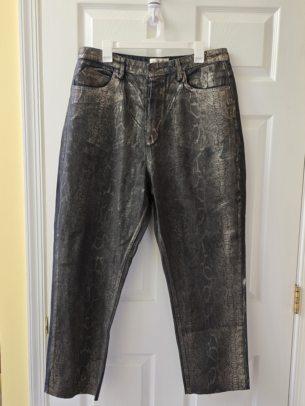 NWOT We The Free Womens Metallic Snake-Print Jeans - 34"